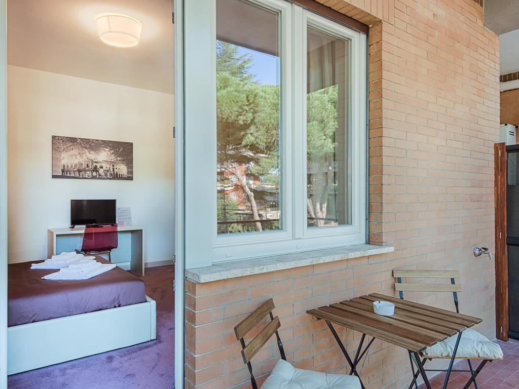 Guesthouse Park Pines Рим Екстериор снимка
